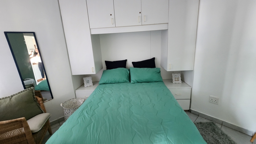 2 Bedroom Property for Sale in Uvongo KwaZulu-Natal