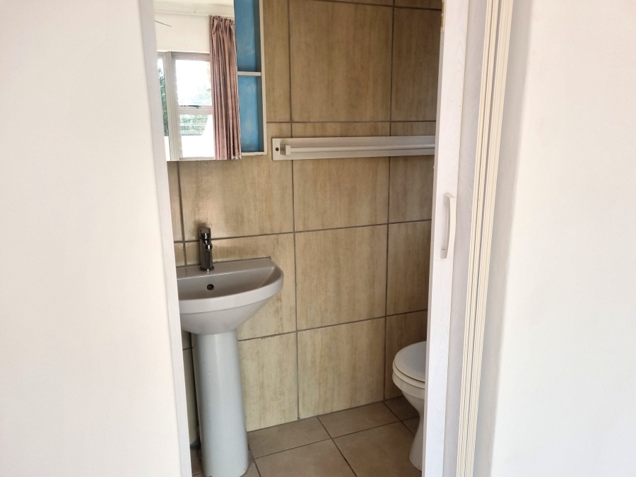 To Let 2 Bedroom Property for Rent in Umhlanga KwaZulu-Natal