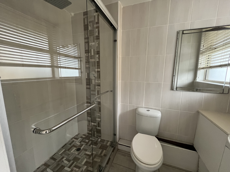 2 Bedroom Property for Sale in Amanzimtoti KwaZulu-Natal