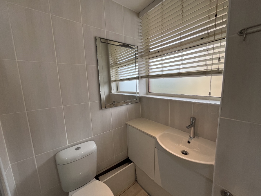 2 Bedroom Property for Sale in Amanzimtoti KwaZulu-Natal