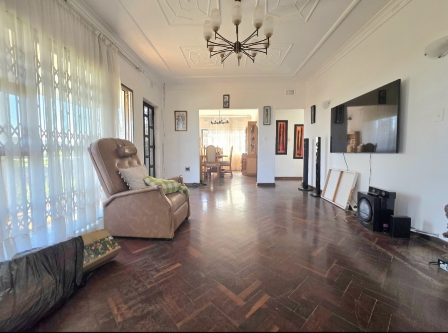 4 Bedroom Property for Sale in Amanzimtoti KwaZulu-Natal