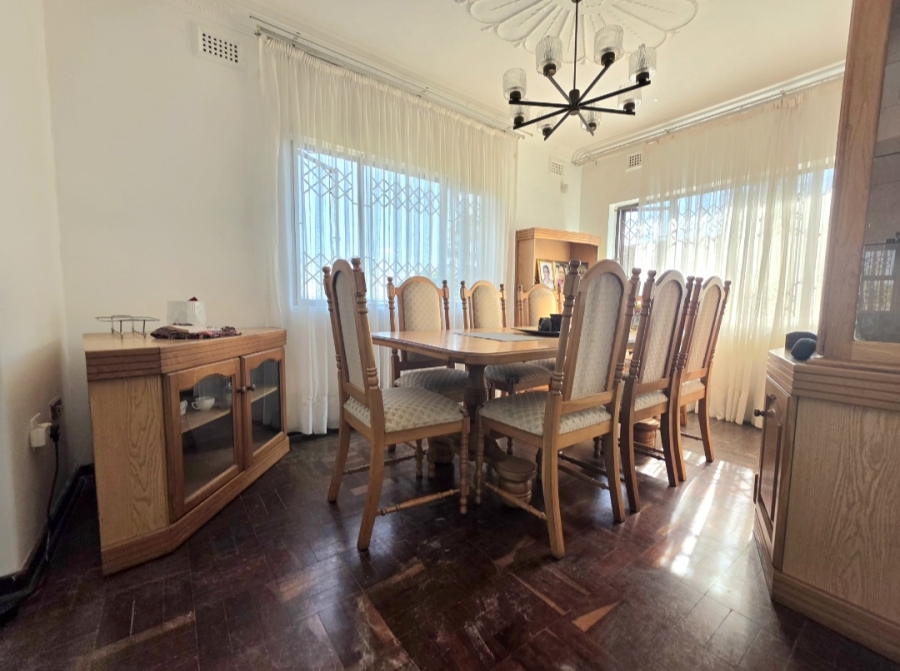4 Bedroom Property for Sale in Amanzimtoti KwaZulu-Natal