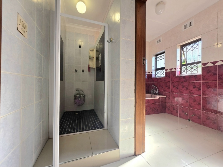4 Bedroom Property for Sale in Amanzimtoti KwaZulu-Natal