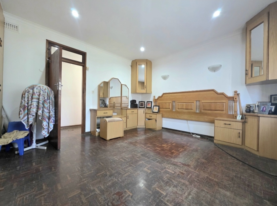 4 Bedroom Property for Sale in Amanzimtoti KwaZulu-Natal