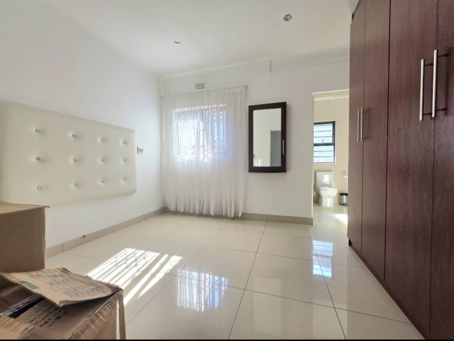 4 Bedroom Property for Sale in Amanzimtoti KwaZulu-Natal