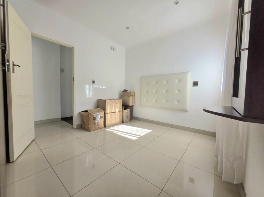 4 Bedroom Property for Sale in Amanzimtoti KwaZulu-Natal