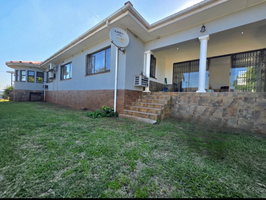 4 Bedroom Property for Sale in Amanzimtoti KwaZulu-Natal
