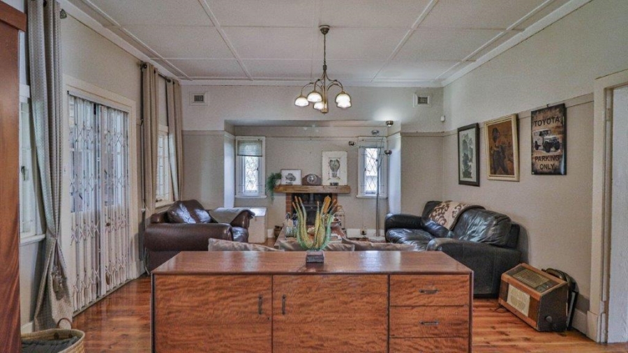 6 Bedroom Property for Sale in Epworth KwaZulu-Natal