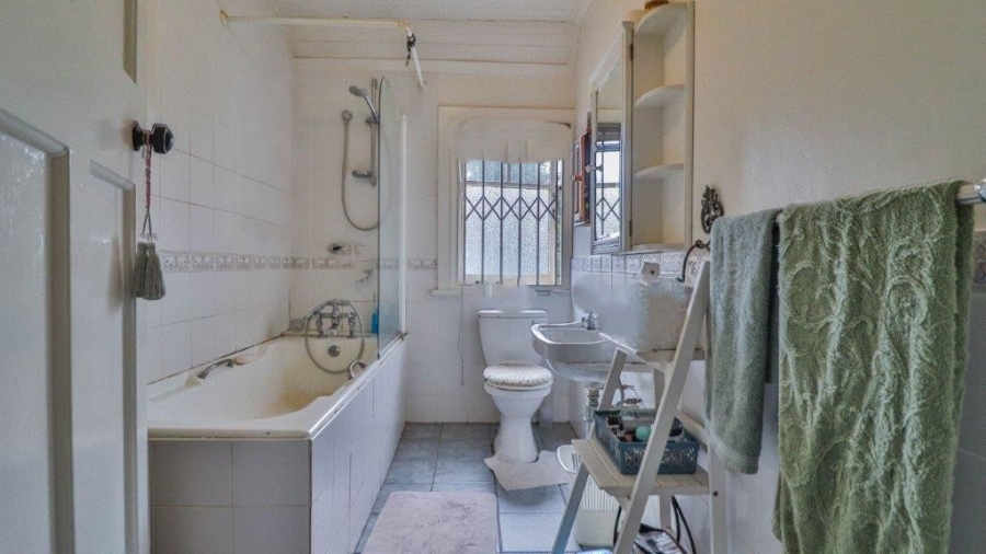 6 Bedroom Property for Sale in Epworth KwaZulu-Natal