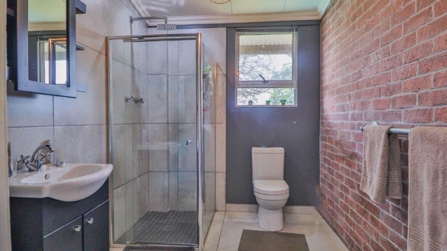 6 Bedroom Property for Sale in Epworth KwaZulu-Natal