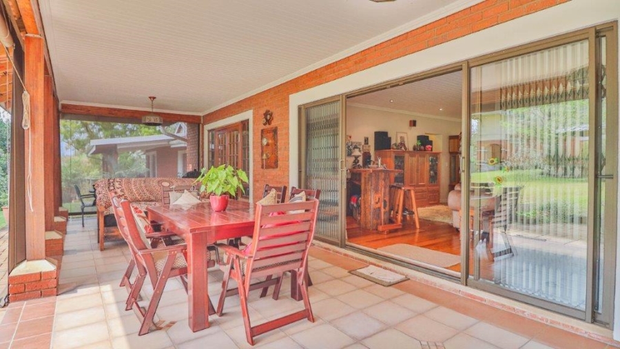 6 Bedroom Property for Sale in Epworth KwaZulu-Natal