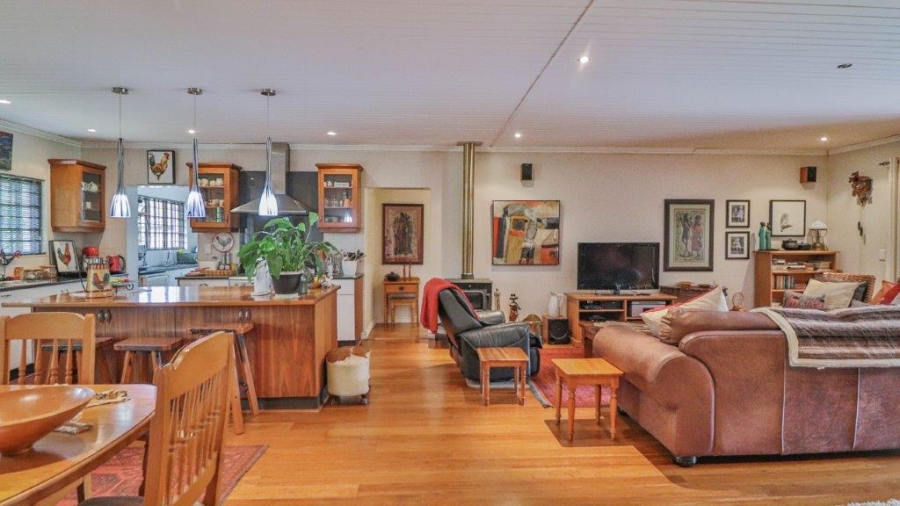 6 Bedroom Property for Sale in Epworth KwaZulu-Natal