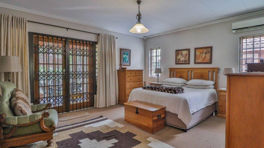 6 Bedroom Property for Sale in Epworth KwaZulu-Natal