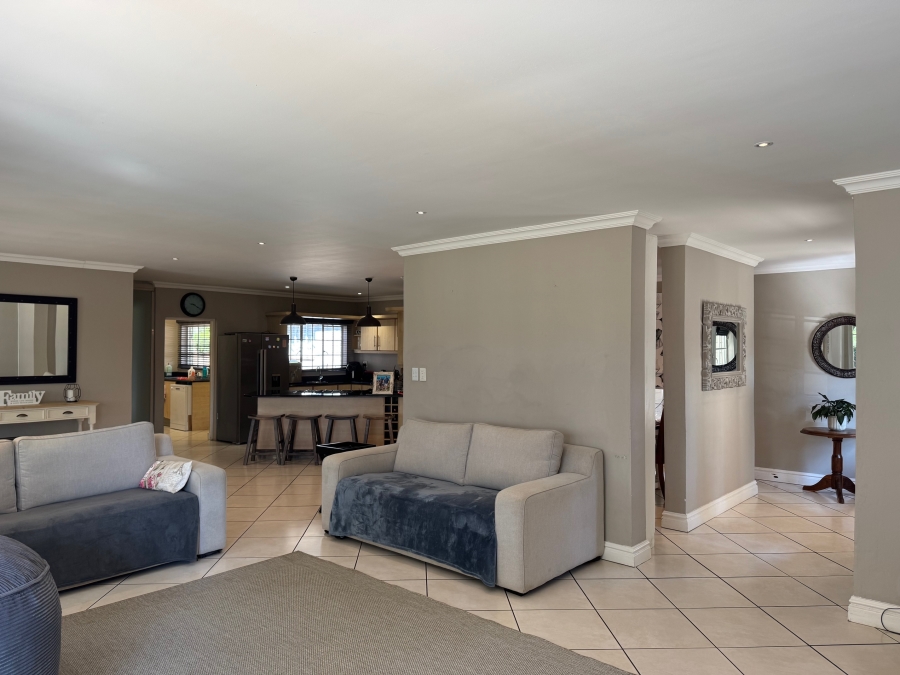 To Let 4 Bedroom Property for Rent in Hilton Central KwaZulu-Natal