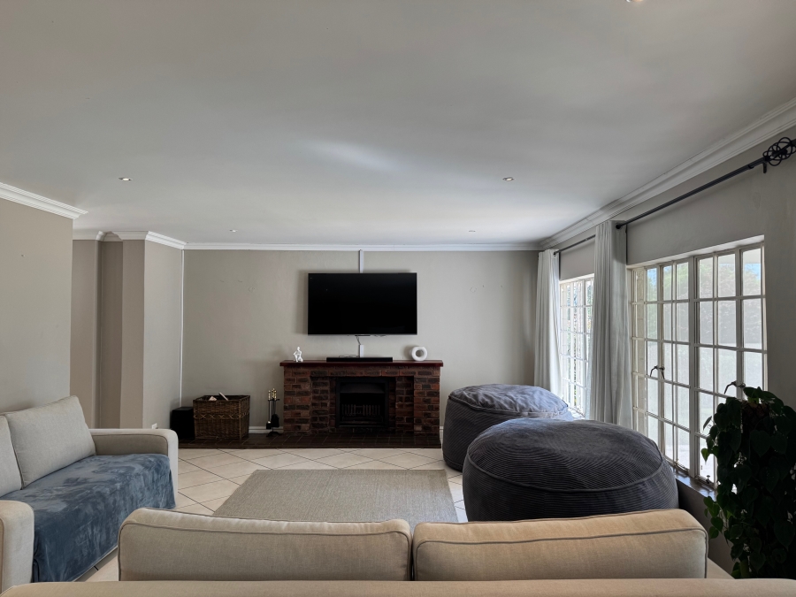 To Let 4 Bedroom Property for Rent in Hilton Central KwaZulu-Natal