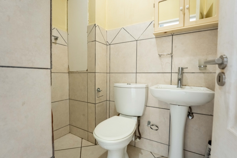 1 Bedroom Property for Sale in Athlone Park KwaZulu-Natal