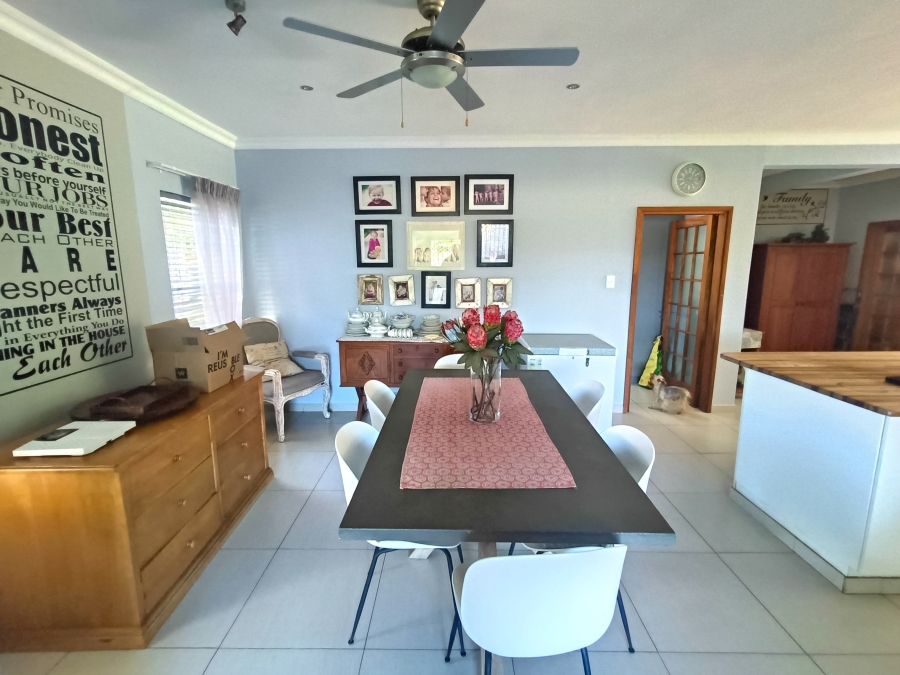 4 Bedroom Property for Sale in Meer En See KwaZulu-Natal