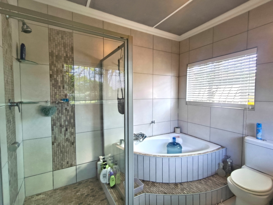 4 Bedroom Property for Sale in Meer En See KwaZulu-Natal