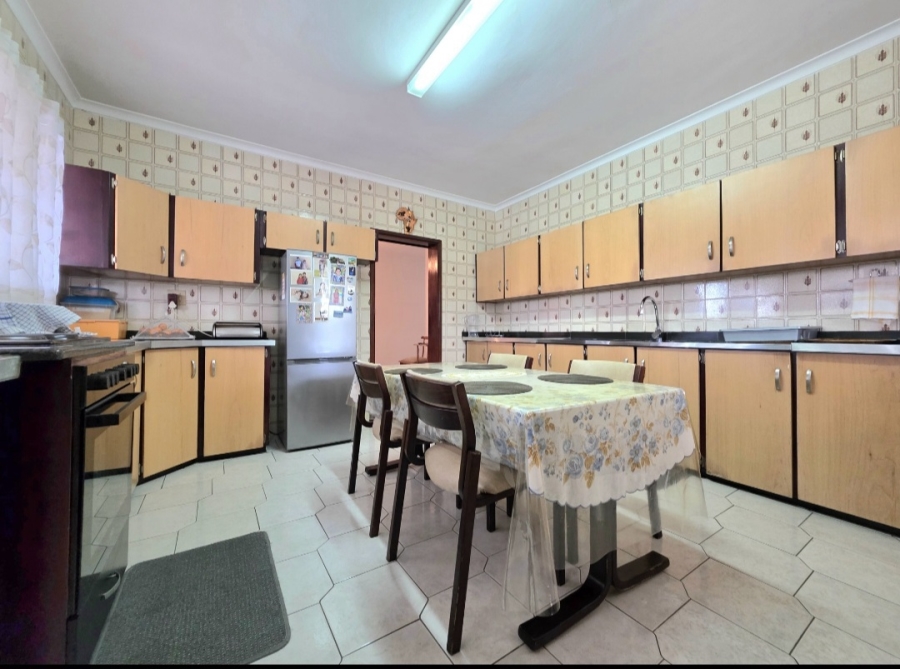 5 Bedroom Property for Sale in Isipingo Beach KwaZulu-Natal