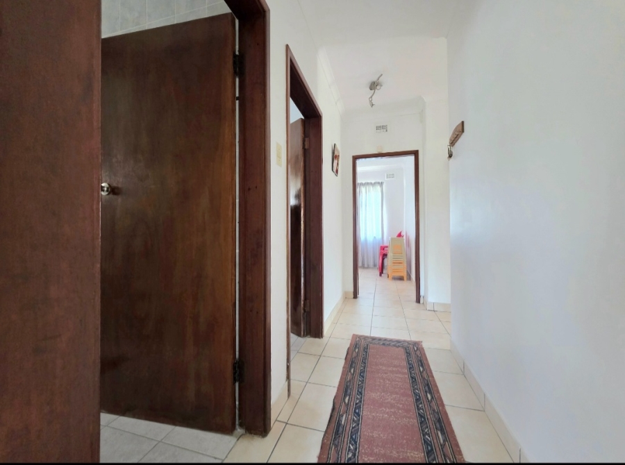 5 Bedroom Property for Sale in Isipingo Beach KwaZulu-Natal