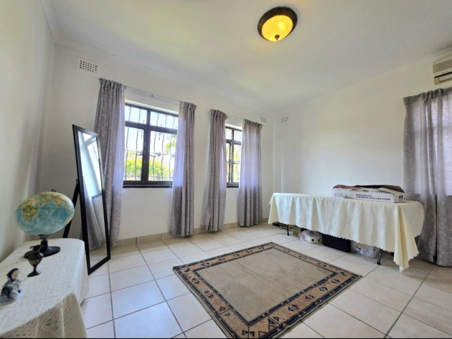 5 Bedroom Property for Sale in Isipingo Beach KwaZulu-Natal