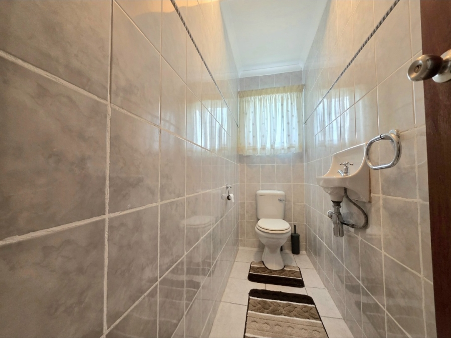 5 Bedroom Property for Sale in Isipingo Beach KwaZulu-Natal