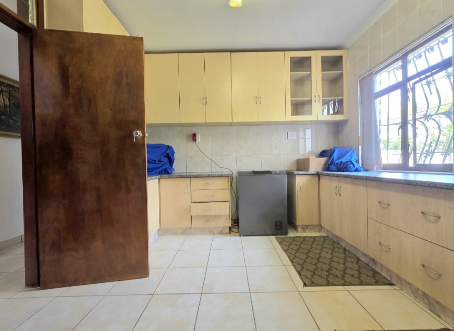 5 Bedroom Property for Sale in Isipingo Beach KwaZulu-Natal