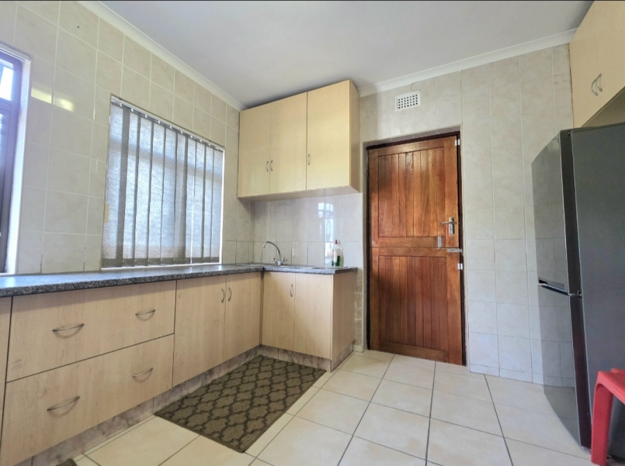 5 Bedroom Property for Sale in Isipingo Beach KwaZulu-Natal