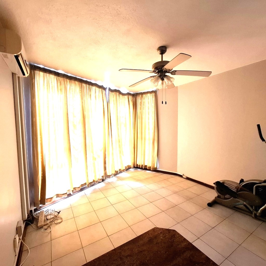To Let 2 Bedroom Property for Rent in Windermere KwaZulu-Natal