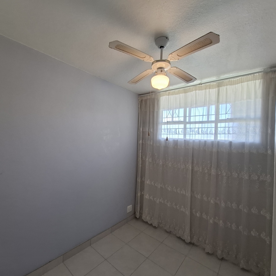 To Let 2 Bedroom Property for Rent in Windermere KwaZulu-Natal