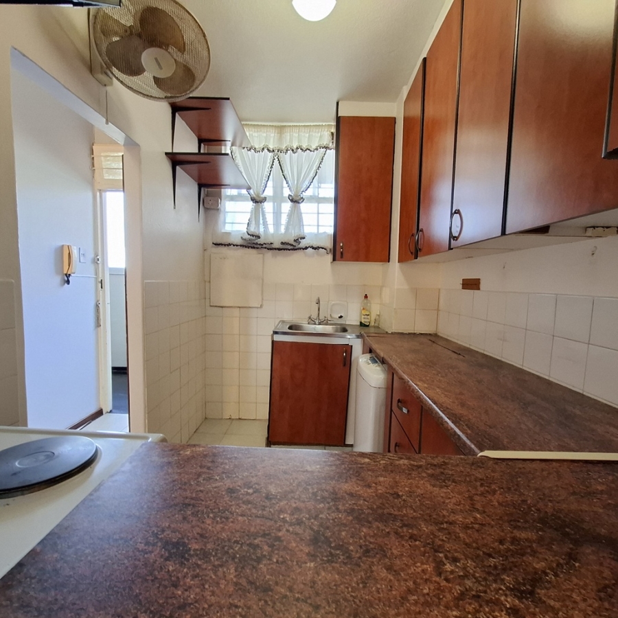 To Let 2 Bedroom Property for Rent in Windermere KwaZulu-Natal