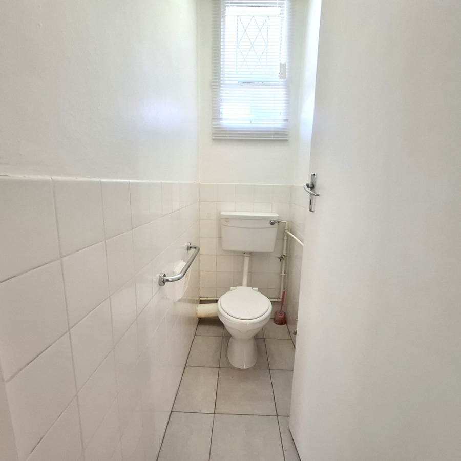 To Let 2 Bedroom Property for Rent in Windermere KwaZulu-Natal