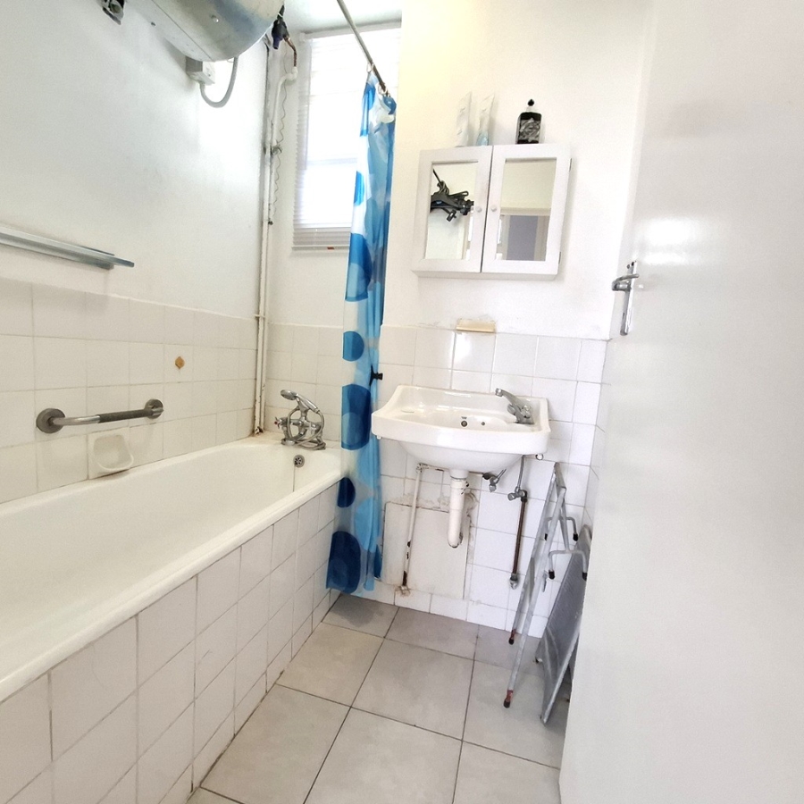 To Let 2 Bedroom Property for Rent in Windermere KwaZulu-Natal