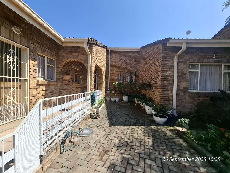 3 Bedroom Property for Sale in Huttenheights KwaZulu-Natal