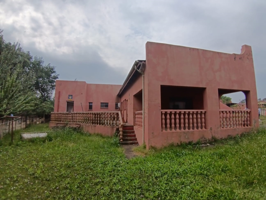 3 Bedroom Property for Sale in Lennoxton KwaZulu-Natal