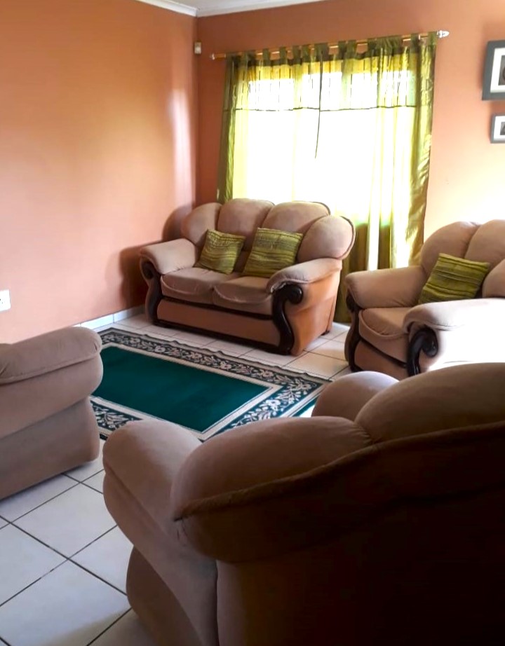 To Let 1 Bedroom Property for Rent in Brackenham KwaZulu-Natal