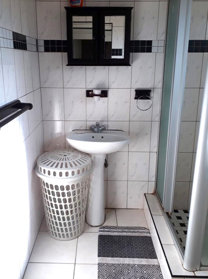 To Let 1 Bedroom Property for Rent in Brackenham KwaZulu-Natal
