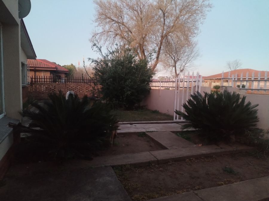 3 Bedroom Property for Sale in Lennoxton KwaZulu-Natal