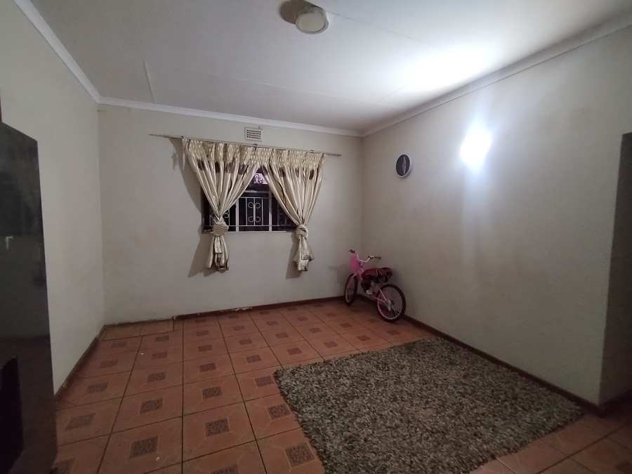 3 Bedroom Property for Sale in Lennoxton KwaZulu-Natal