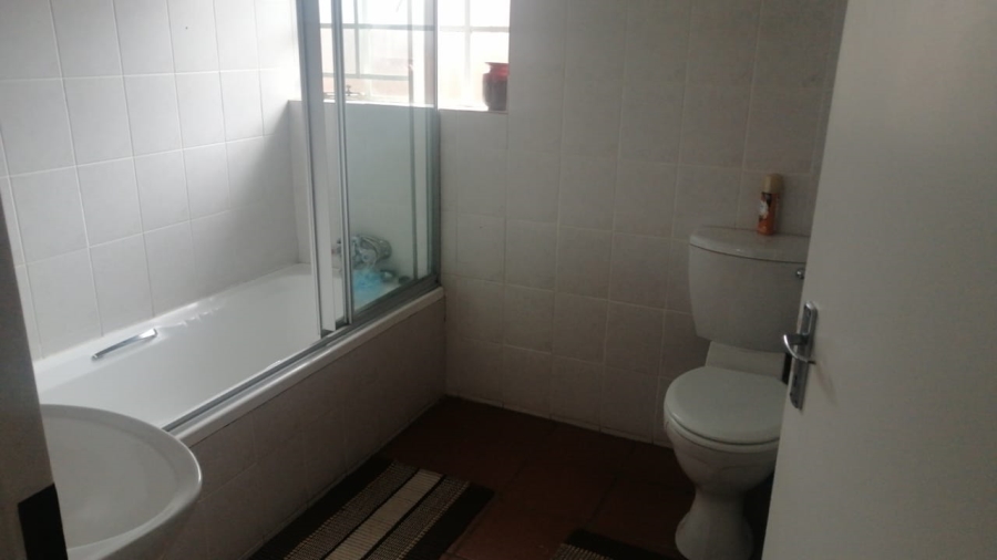 To Let 4 Bedroom Property for Rent in Aviary Hill KwaZulu-Natal
