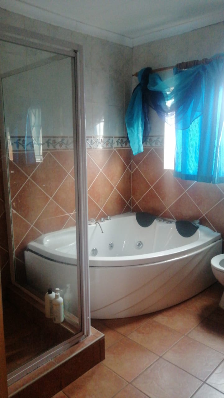 To Let 4 Bedroom Property for Rent in Aviary Hill KwaZulu-Natal