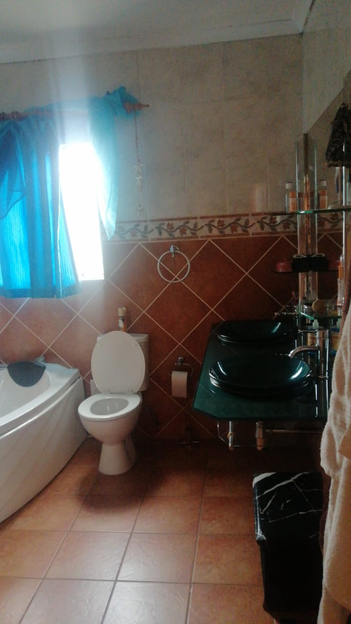 To Let 4 Bedroom Property for Rent in Aviary Hill KwaZulu-Natal