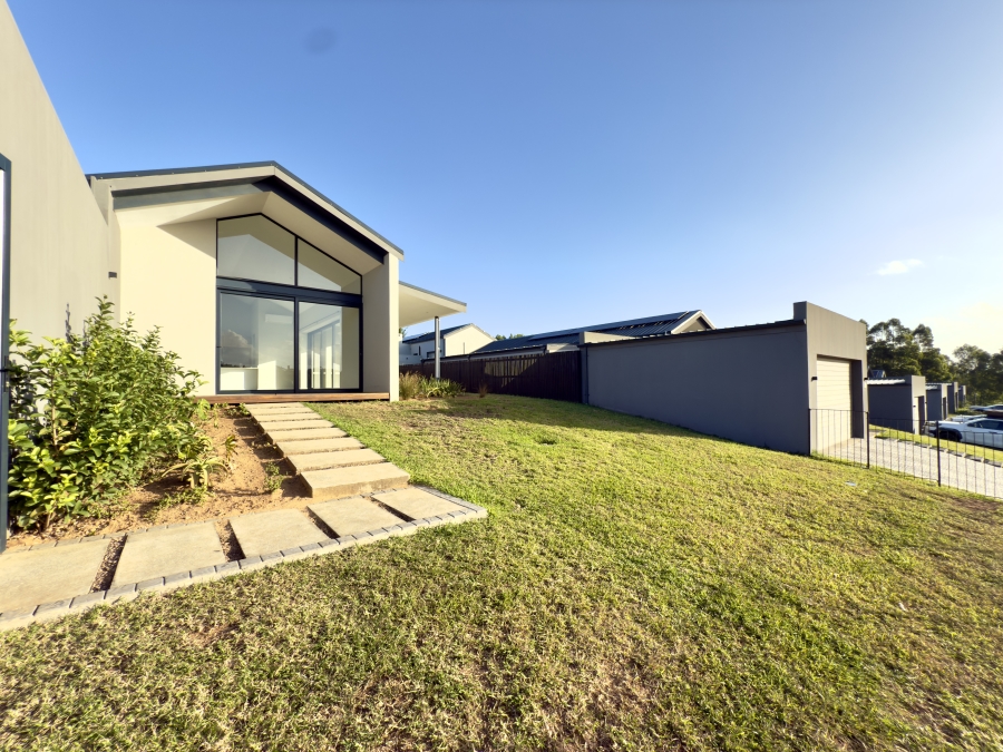 To Let 4 Bedroom Property for Rent in Salt Rock KwaZulu-Natal