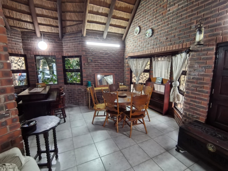 To Let 2 Bedroom Property for Rent in Tinley Manor KwaZulu-Natal