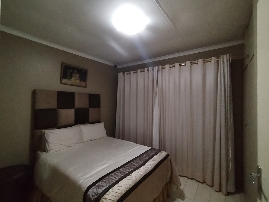 4 Bedroom Property for Sale in Sunset View KwaZulu-Natal