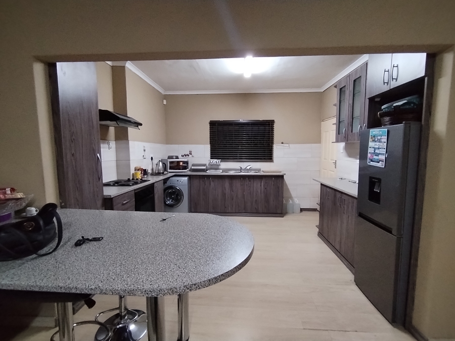 4 Bedroom Property for Sale in Sunset View KwaZulu-Natal