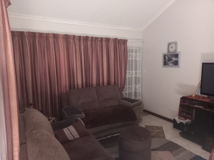 4 Bedroom Property for Sale in Birdswood KwaZulu-Natal