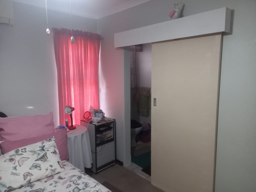 4 Bedroom Property for Sale in Birdswood KwaZulu-Natal