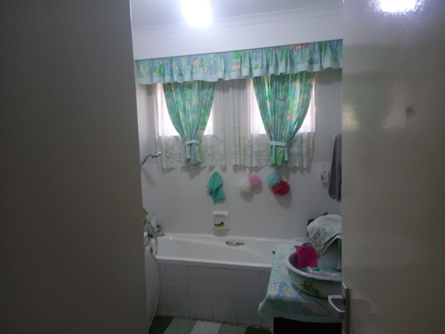 4 Bedroom Property for Sale in Birdswood KwaZulu-Natal
