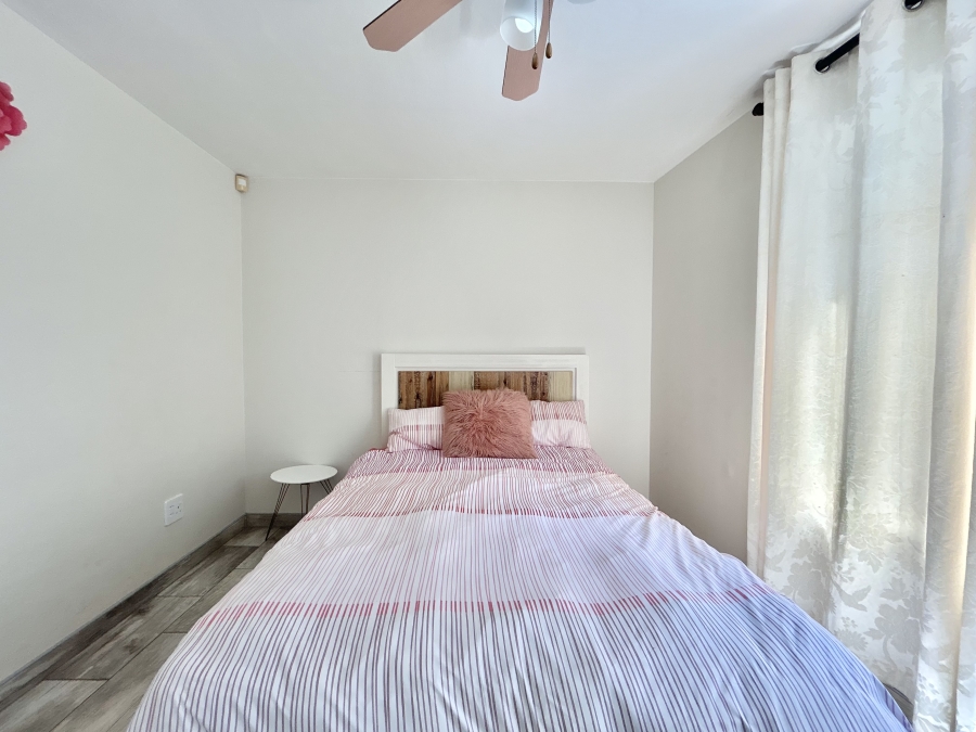 To Let 3 Bedroom Property for Rent in Shakas Rock KwaZulu-Natal